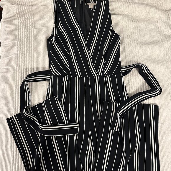 H&M B&W Striped Cropped Jumpsuit (with pockets) - Picture 3 of 5
